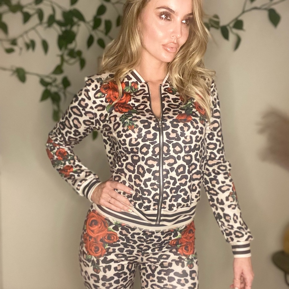 ❤️🐆 Two Piece Track Suit ❤️🐆